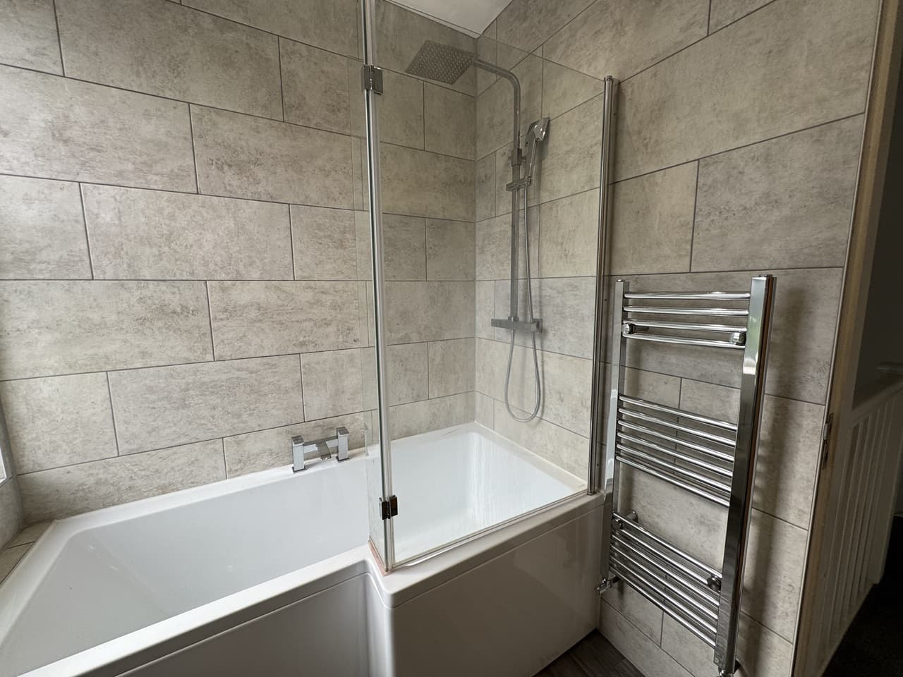 1 Bed Terraced House — Birkenshaw, Bradford thumbnail 5