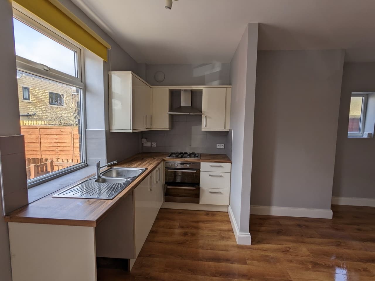 2 Bed End Terrace — Birkenshaw, Bradford thumbnail 11