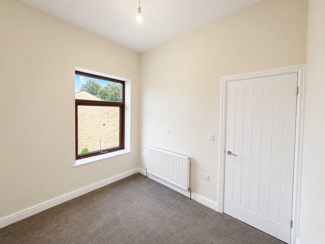 2 Bed Terraced House — Birstall, Batley thumbnail 3