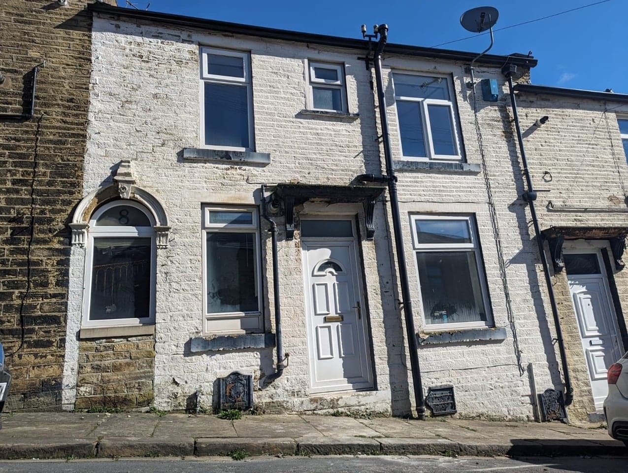 2 Bed Terraced House — Thornton, Bradford — photo 1