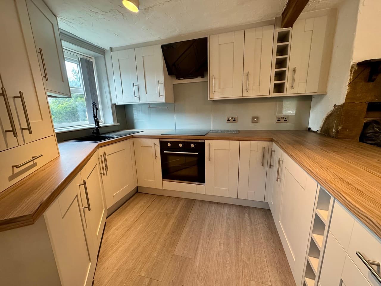 2 Bed Terraced House — Huddersfield thumbnail 4