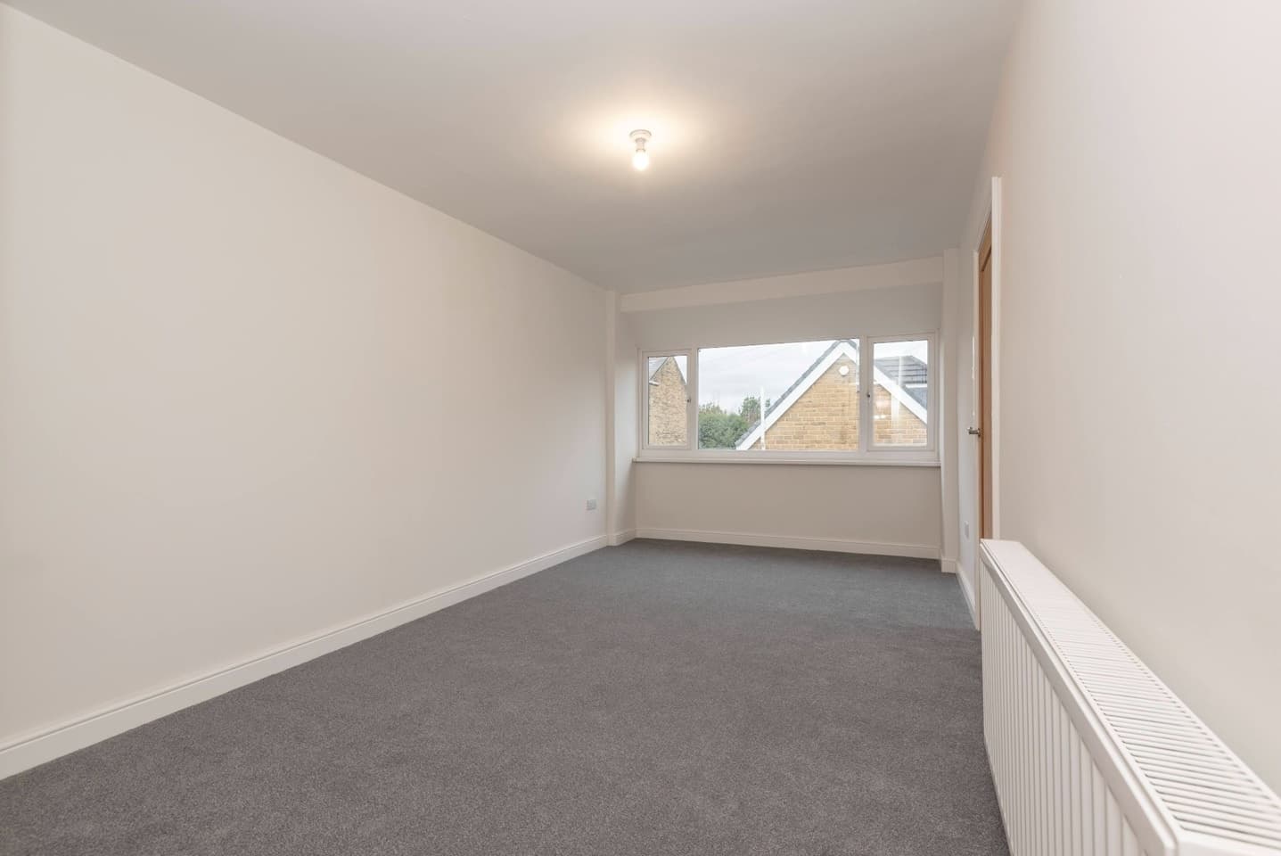 3 Bed Terraced House — Oakenshaw, Bradford thumbnail 8